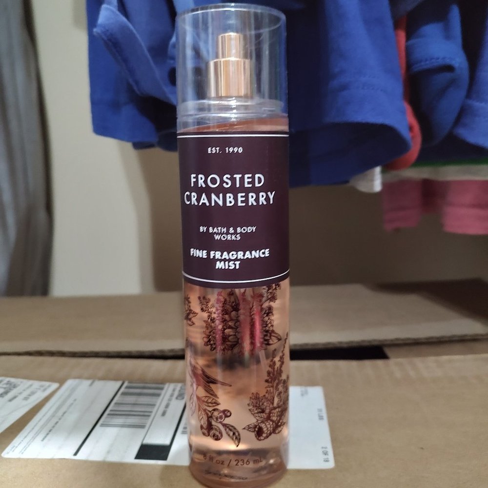 Bath and Body Works Frosted Cranberry spray